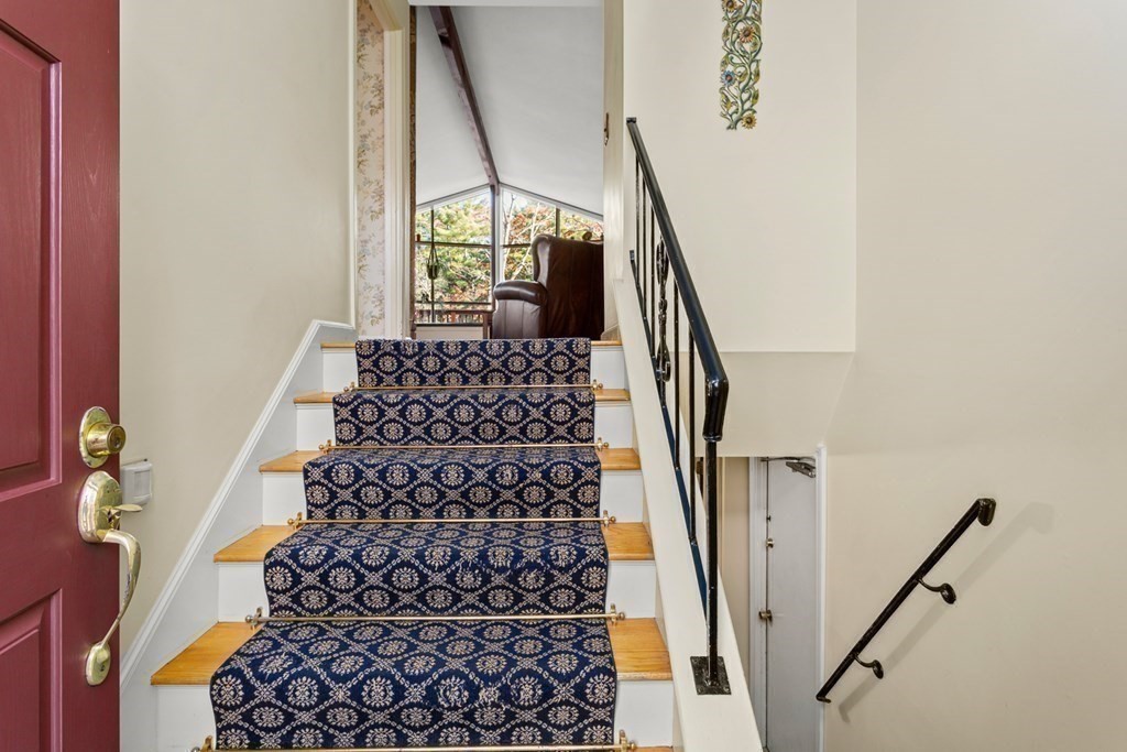 18 Island Road Franklin, MA 02038 - Photo 10 of 42 Gallery Image 10