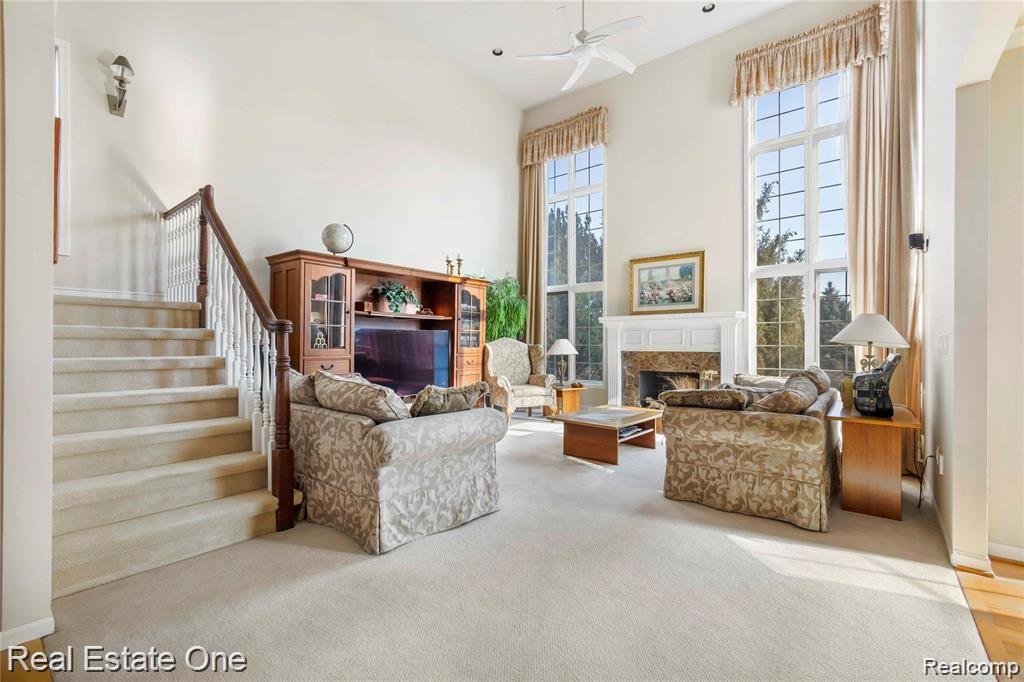 2049 Mapleridge Road Rochester Hills, MI 48309 - Photo 7 of 38