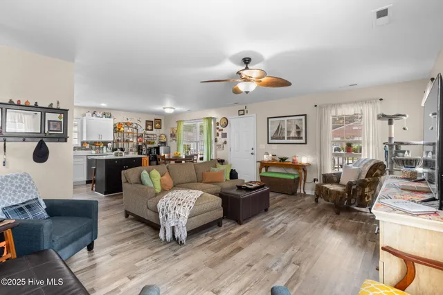 $214,900 | 305 Woodrow Street, Tabor City, NC 28463