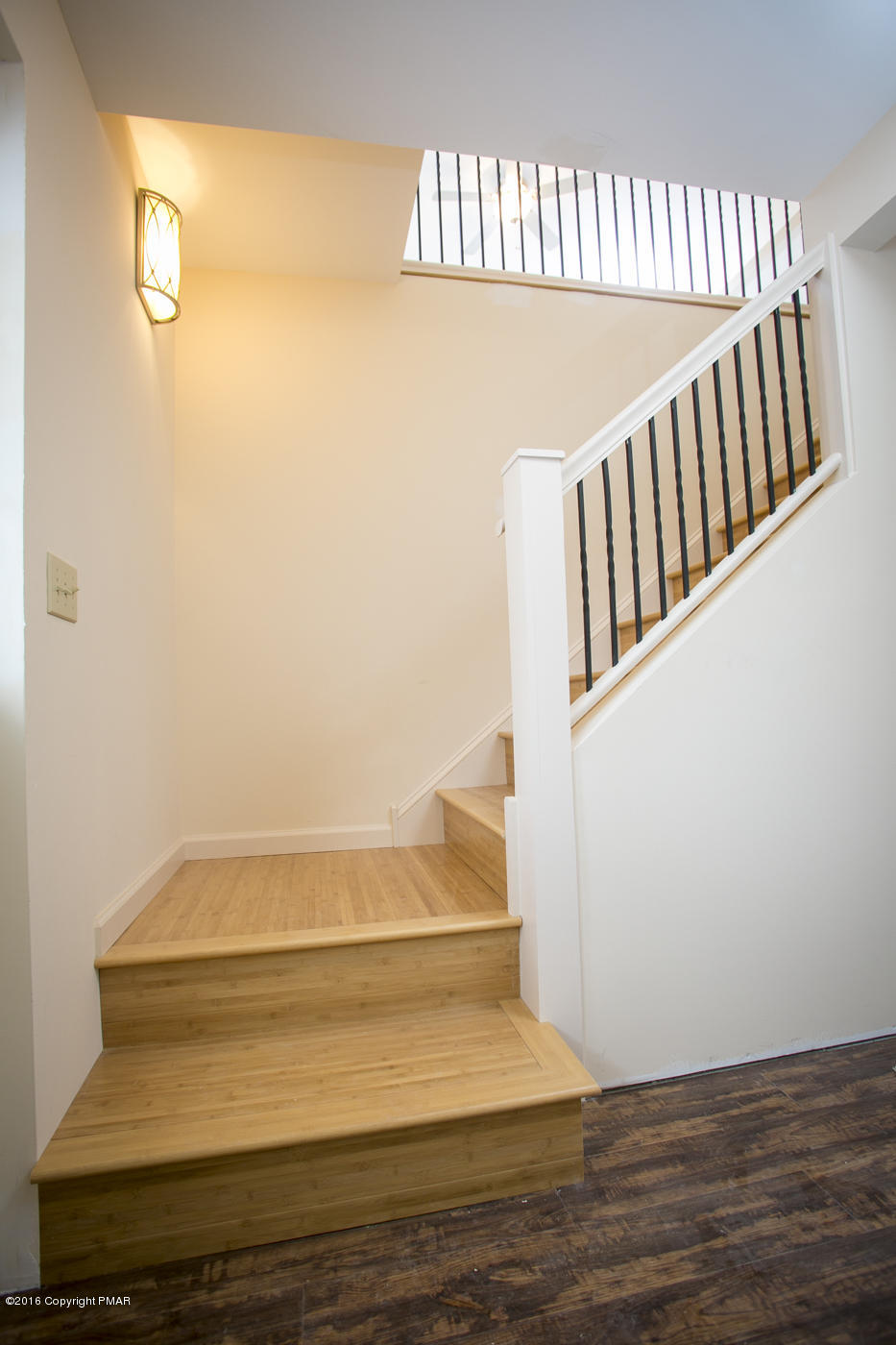 20 Cedar Road Mount Pocono, PA 18344 - Photo 30 of 43 a view of entryway