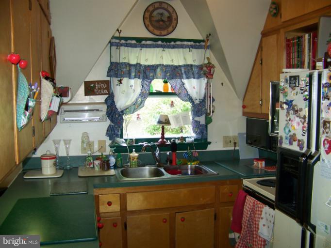 6340 Quinn Road Frederick, MD 21701 - Photo 18 of 30 Kitchen