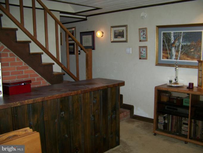 6340 Quinn Road Frederick, MD 21701 - Photo 20 of 30 Bar/Wine Cellar