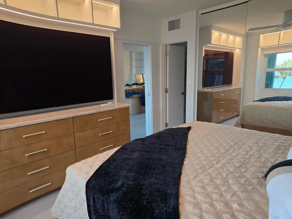 $6,500 | 1035 Hillsboro Mile, Unit 32, Pompano Beach, FL 33062