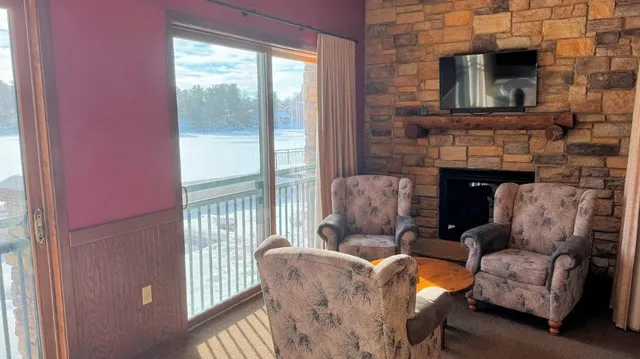 $420,000 | 350 East Hiawatha Drive, Unit 113, Wisconsin Dells, WI 53965