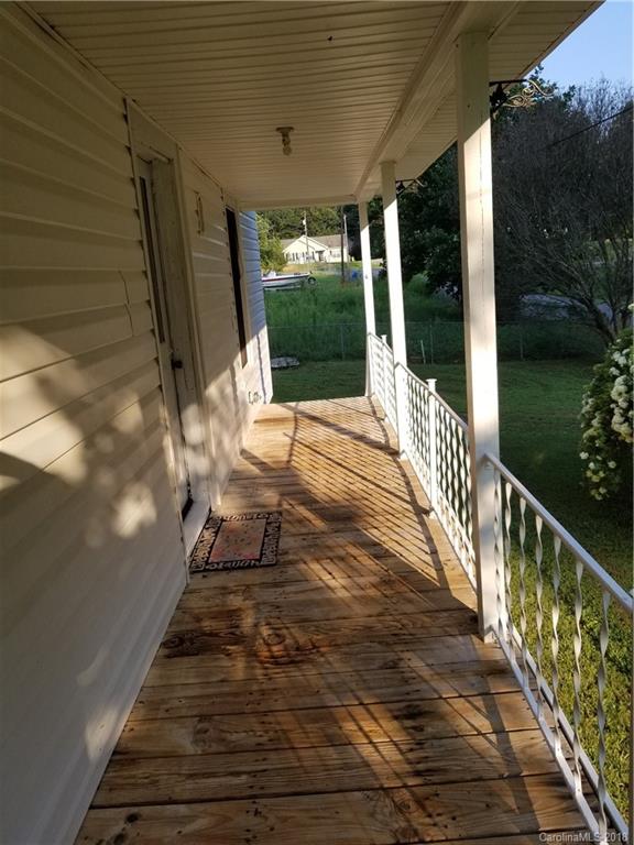 112 Garrison Road Dallas, NC 28034 - Photo 6 of 26 Gallery Image 6