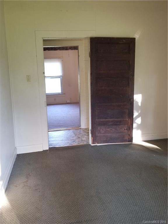 112 Garrison Road Dallas, NC 28034 - Photo 10 of 26 Gallery Image 10