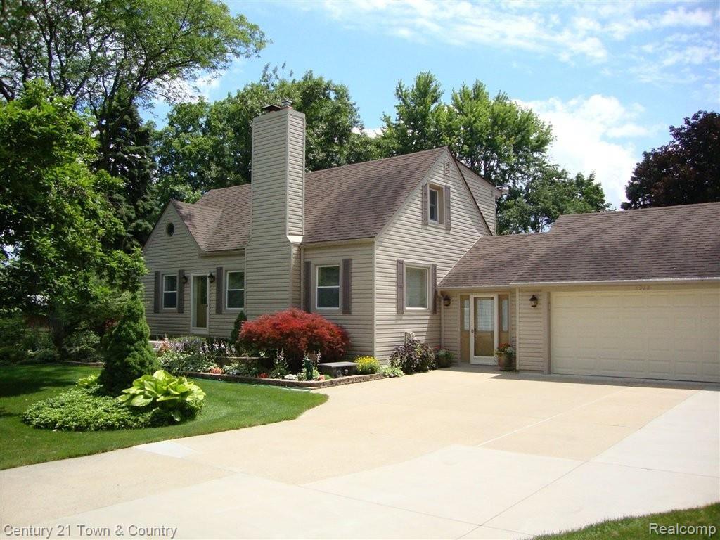 1918 Willowood Drive Rochester, MI 48307 - Photo 1 of 46 1918 WILLOWOOD