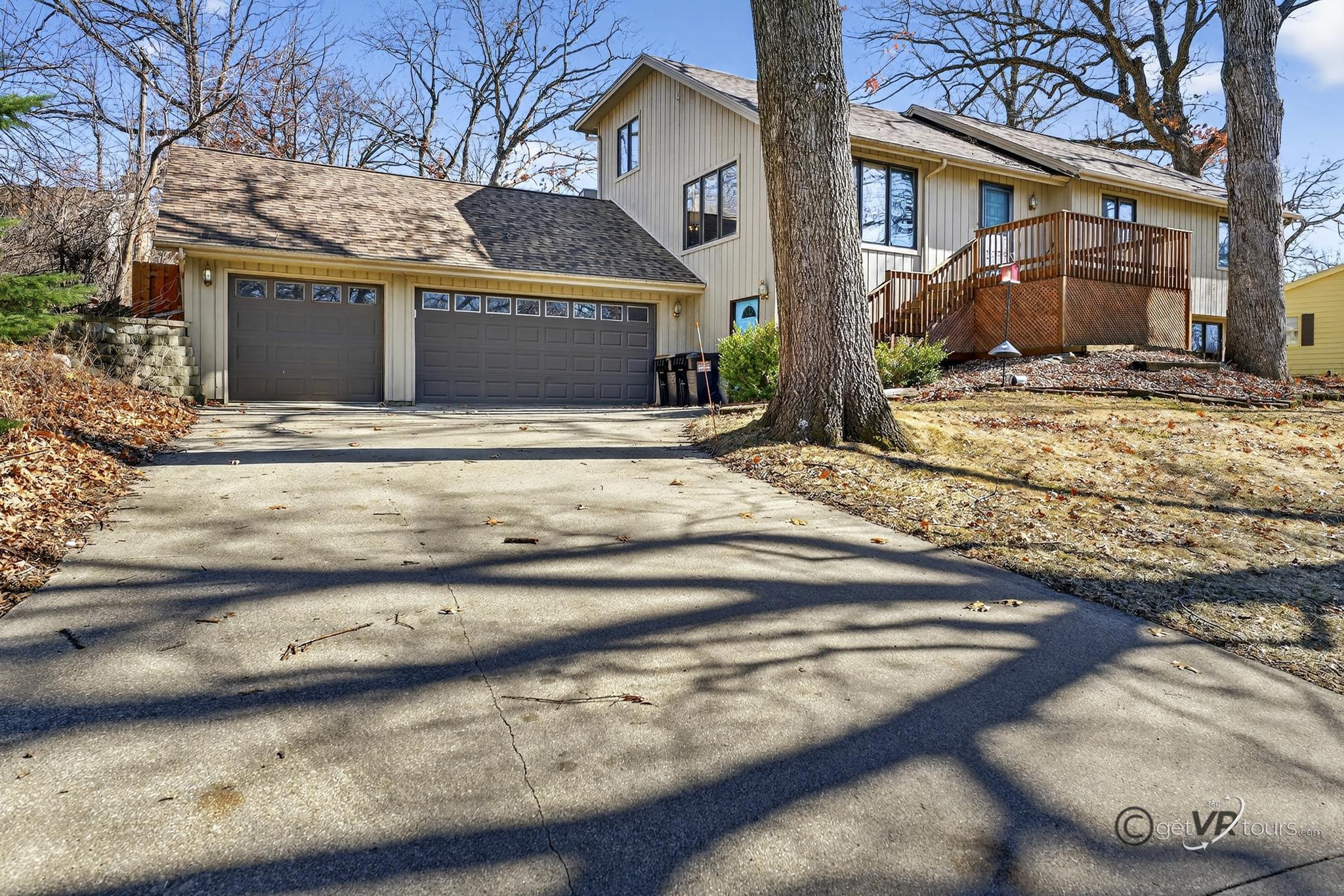 1731 South Demeter Drive Freeport, IL 61032 - Photo 2 of 40