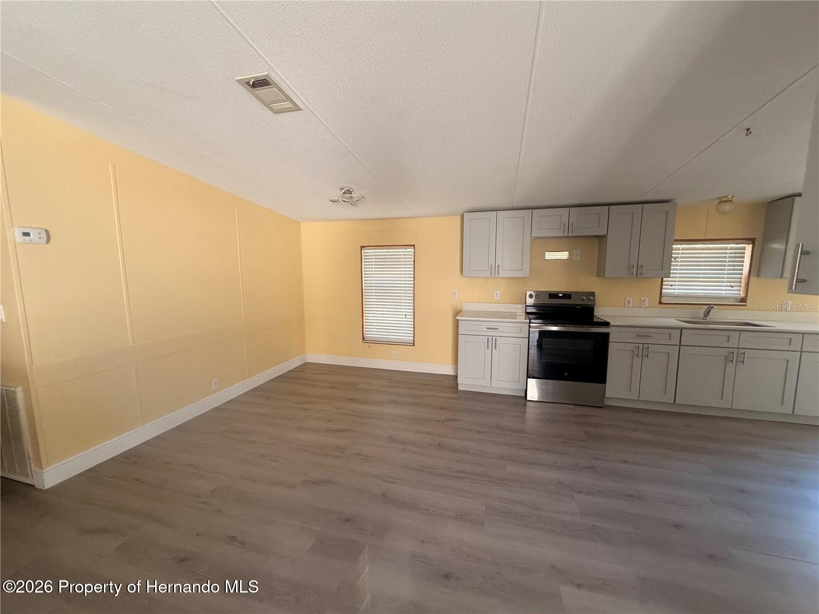 13201 Crowell Road Brooksville, FL 34613 - Photo 7 of 35