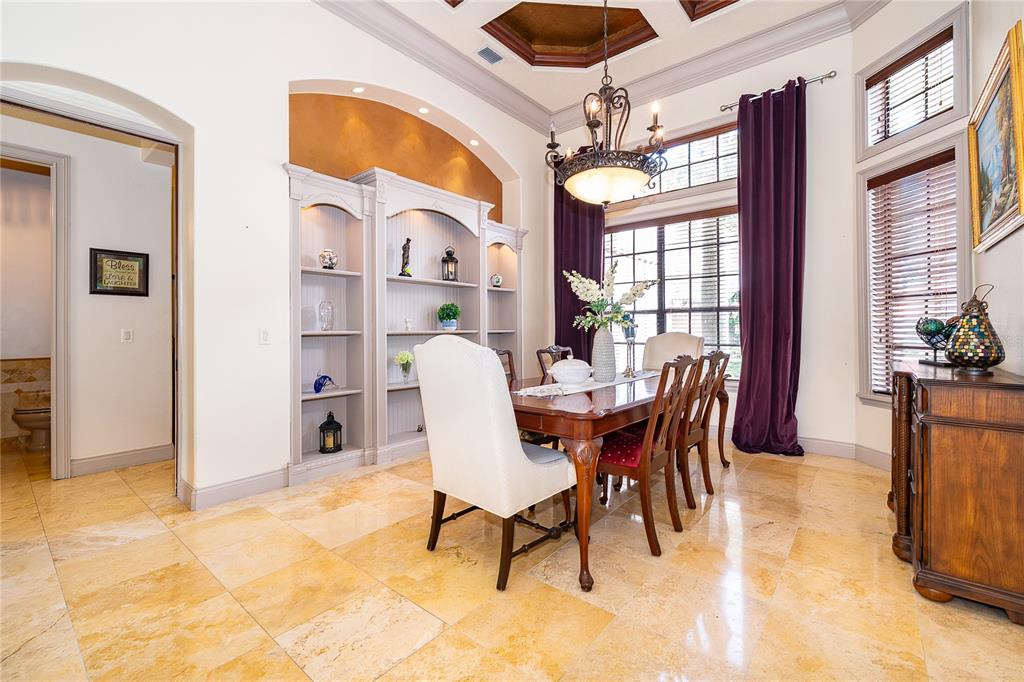 2313 Roat Drive Orlando, FL 32835 - Photo 5 of 49 Gallery Image 5