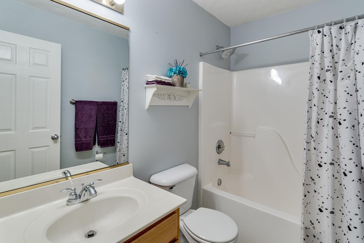 5947 Lawrence Road Cincinnati, OH 45248 - Photo 35 of 49