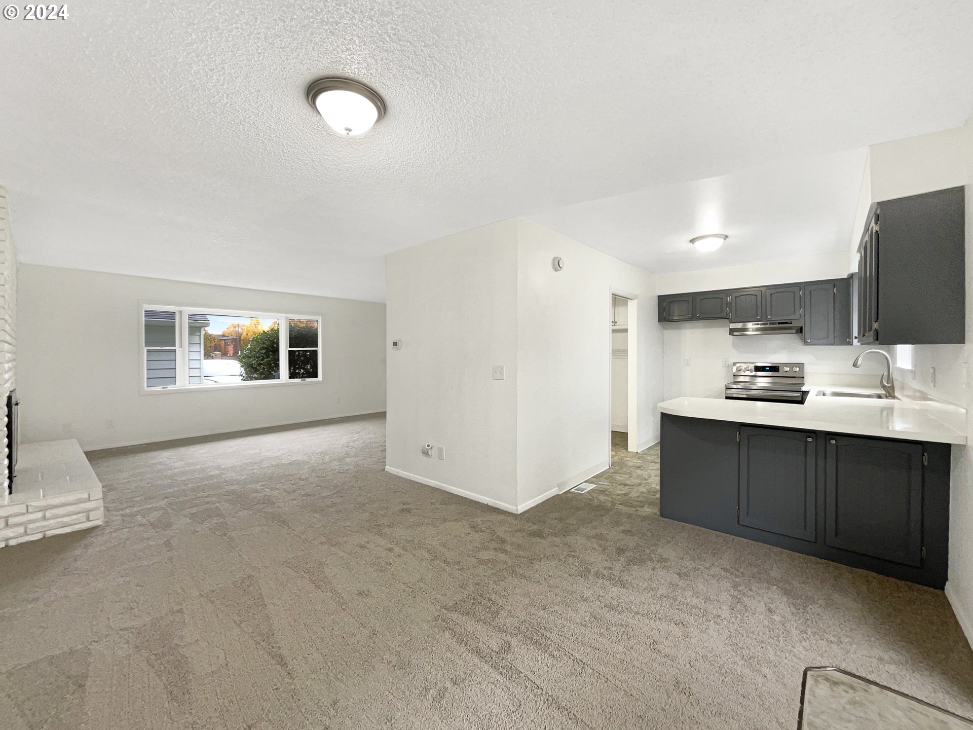 14252 Southwest Farmington Road Beaverton, OR 97005 - Photo 9 of 22 Gallery Image 9