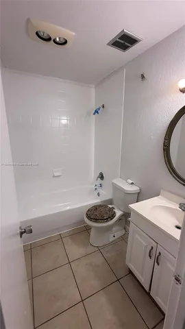 $1,500 | 4160 Northwest 21st Street, Unit 215E, Lauderhill, FL 33313