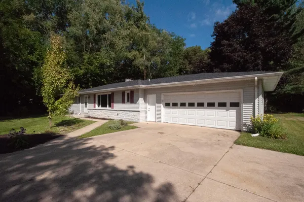 $264,387 | 15494 Coon Hollow Road, Three Rivers, MI 49093