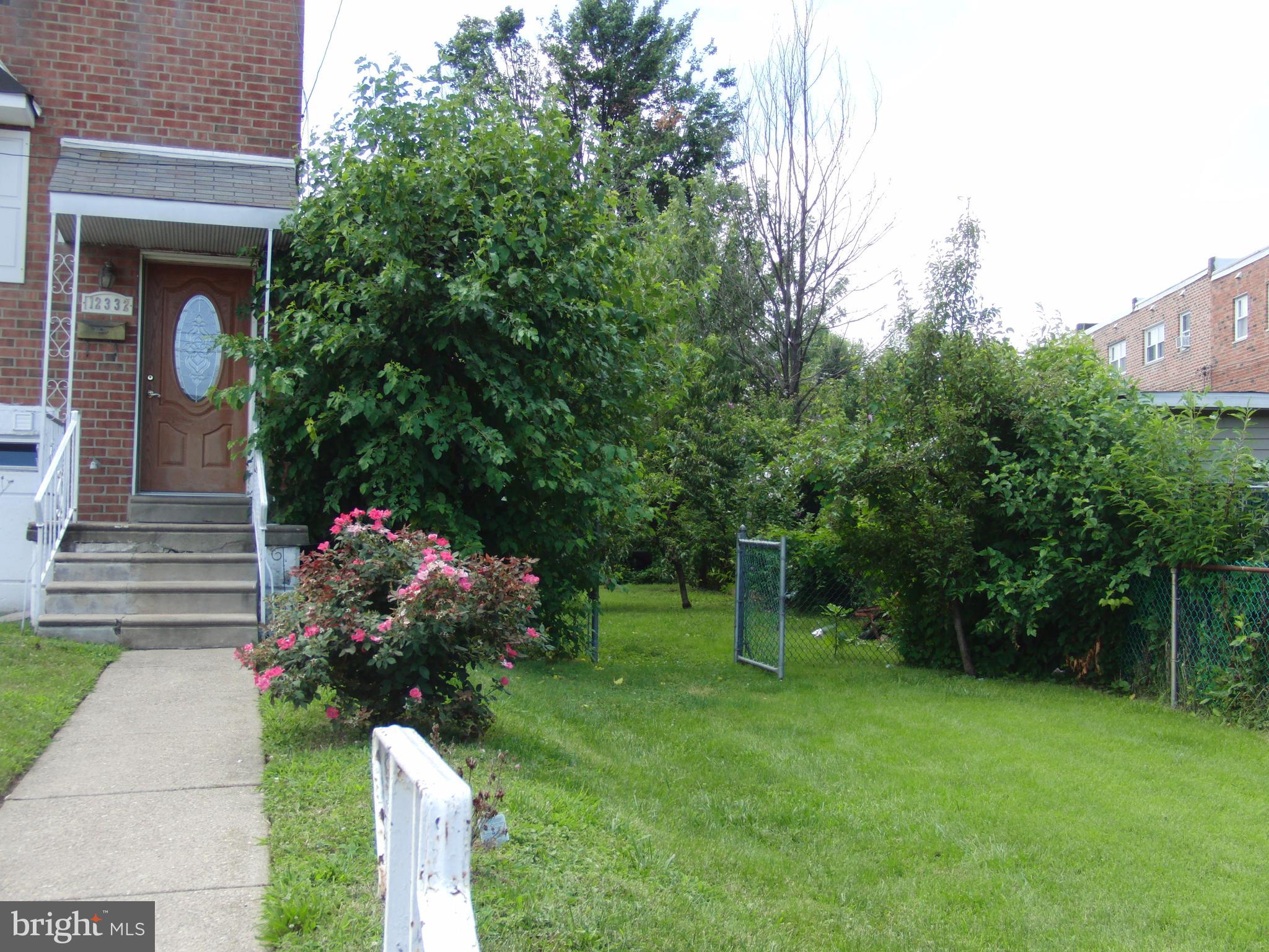 12332 Medford Road Philadelphia, PA 19154 - Photo 3 of 27 Gallery Image 3
