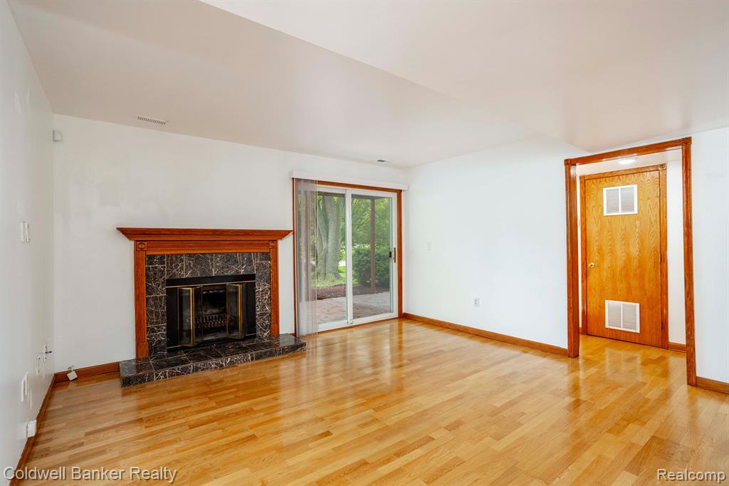 22512 Sheridan Road Novi, MI 48375 - Photo 24 of 37