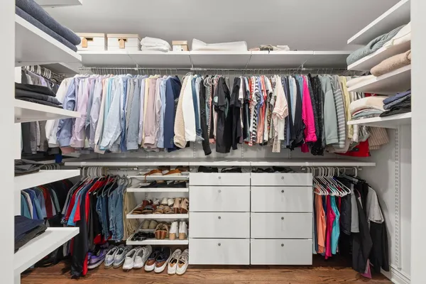 $900,000 | 2367 Angela Lane, Aurora, IL 60502