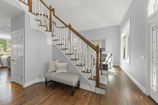 $900,000 | 2367 Angela Lane, Aurora, IL 60502