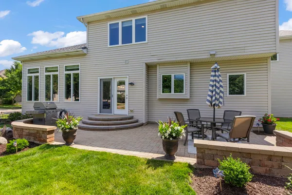 $900,000 | 2367 Angela Lane, Aurora, IL 60502