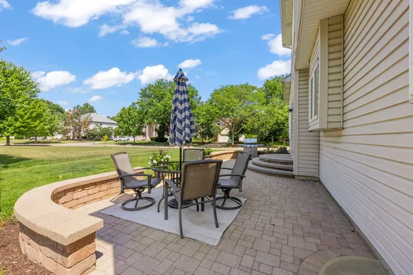 $900,000 | 2367 Angela Lane, Aurora, IL 60502