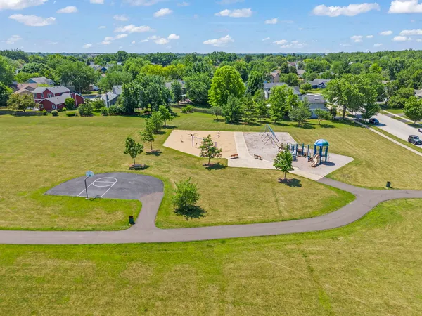 $900,000 | 2367 Angela Lane, Aurora, IL 60502