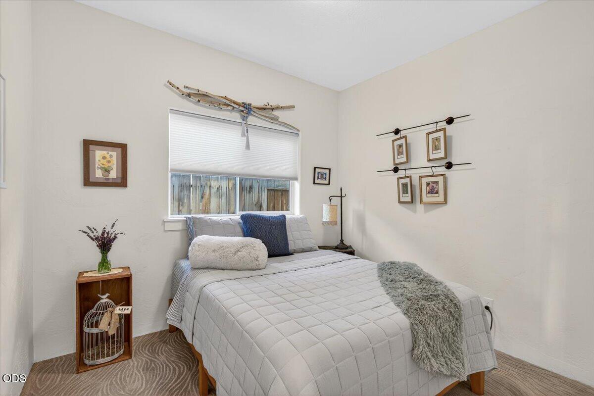 689 Heber Lane Medford, OR 97501 - Photo 14 of 24