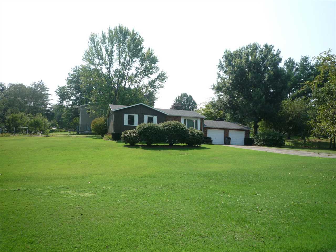 1801 Winesap Road Vincennes, IN 47591 - Photo 2 of 25 Gallery Image 2