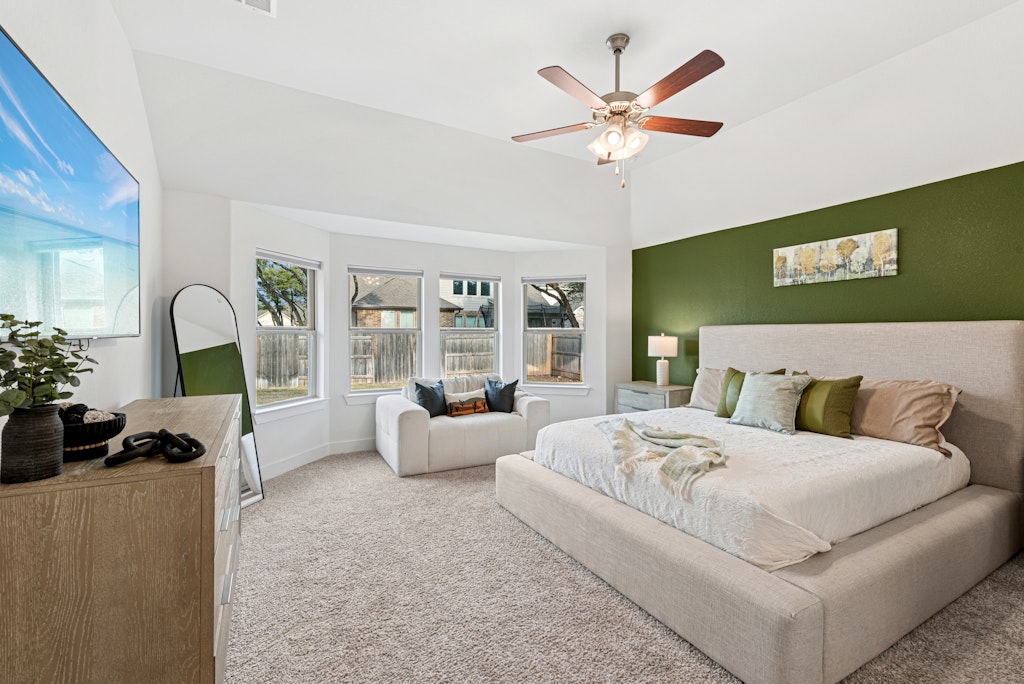 113 Wake Lane Georgetown, TX 78633 - Photo 11 of 33 a living room with furniture and a large window