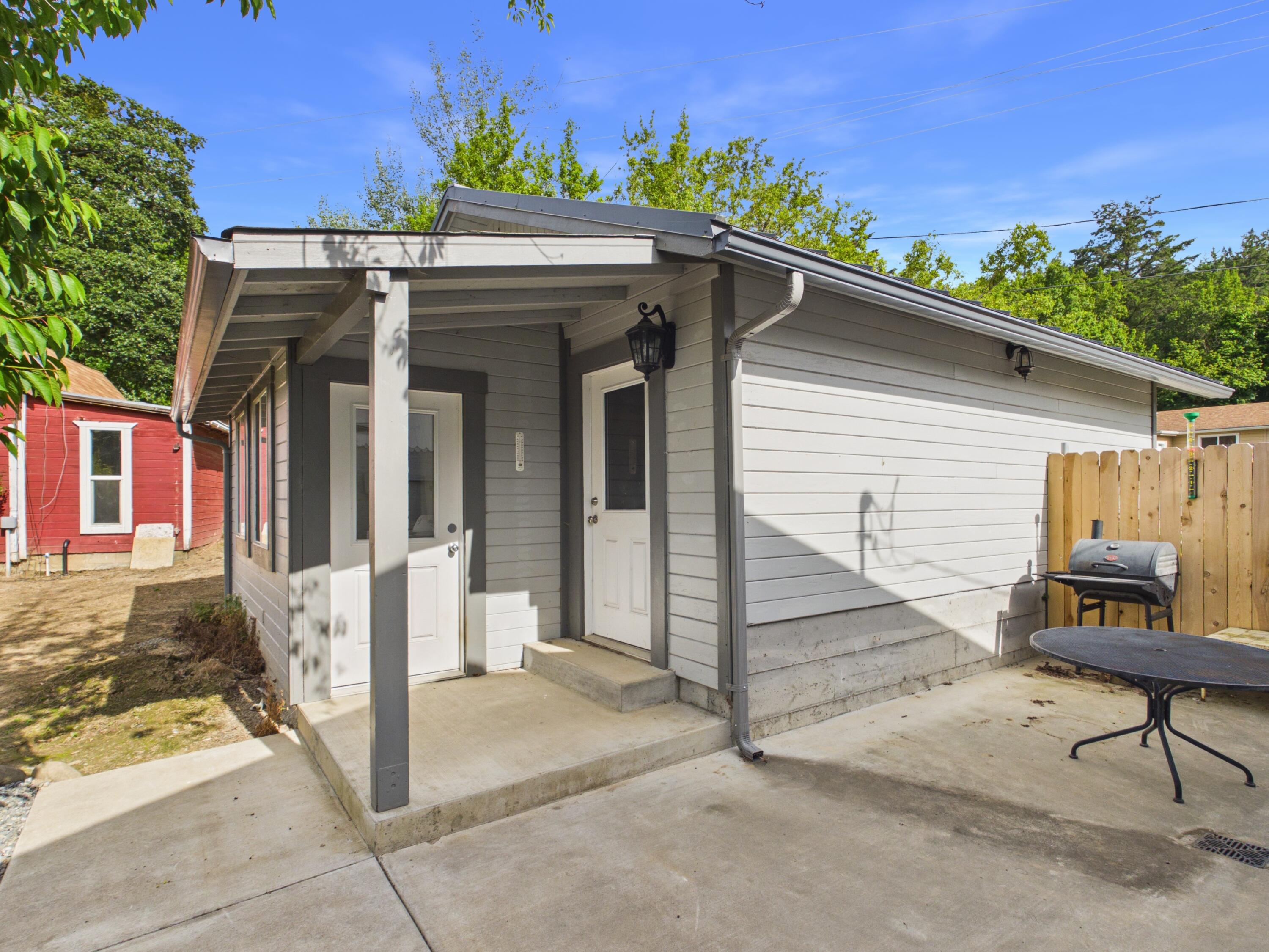 179 School Road Miranda, CA 95553 - Photo 46 of 55