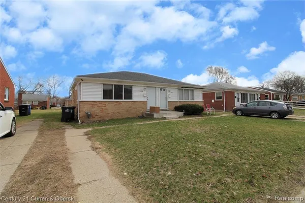 $1,100 | 1919 Stieber Street, Westland, MI 48186