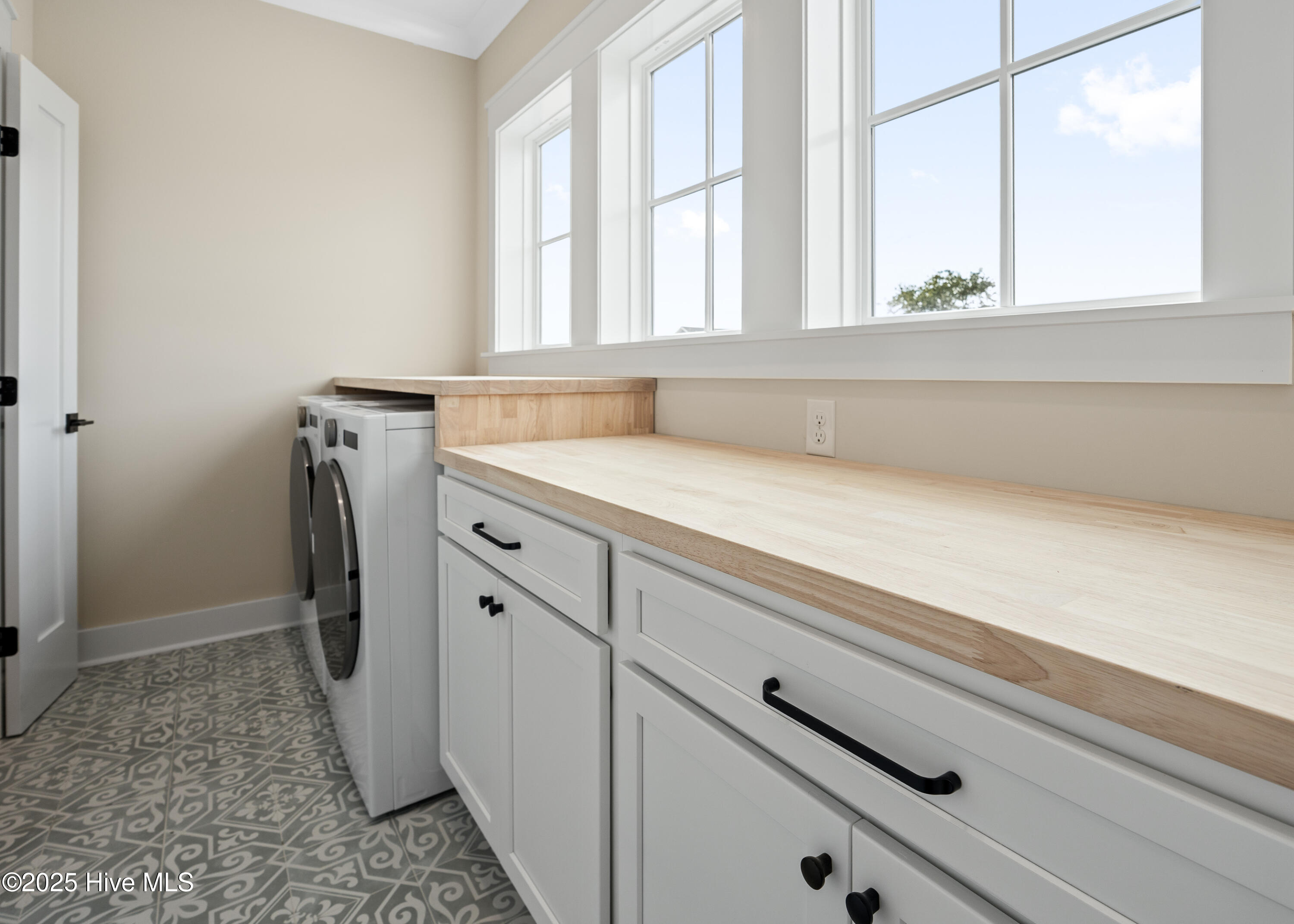 137 Bethea Street Holly Ridge, NC 28445 - Photo 64 of 75 137 Bethea St Laundry MLS 2