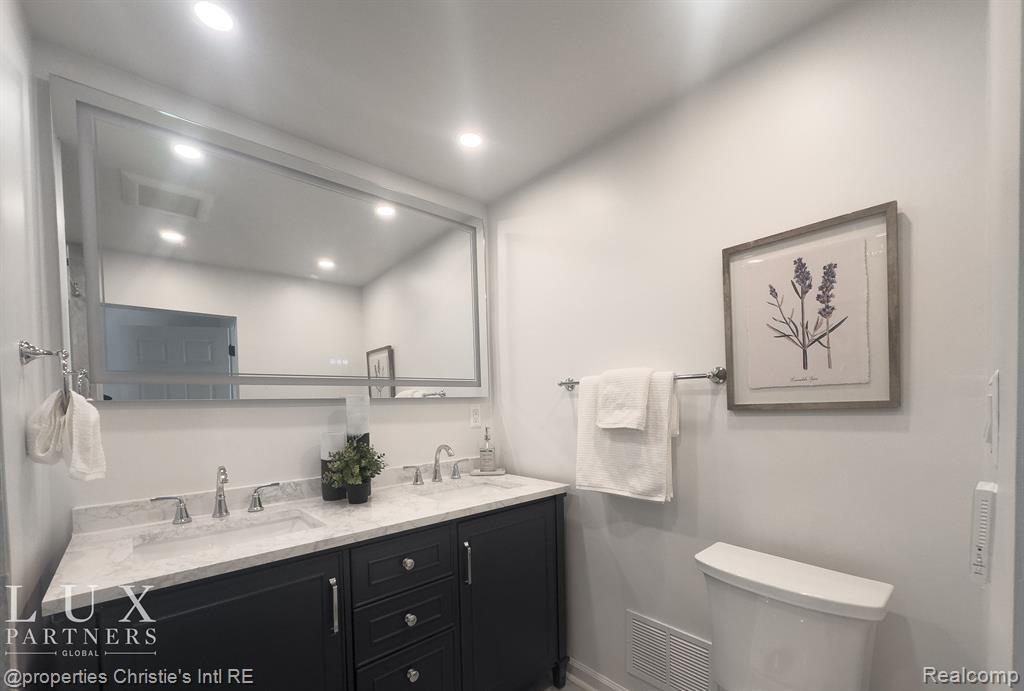 1389 Audubon Road Grosse Pointe Park, MI 48230 - Photo 17 of 26