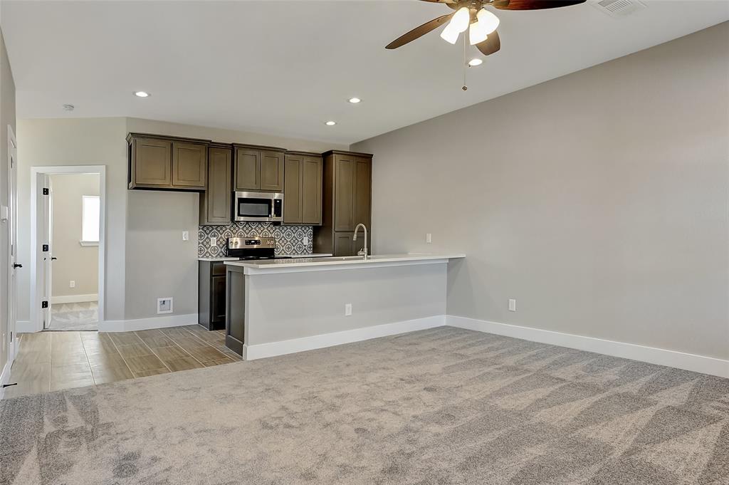 1304 Country Road Whitesboro, TX 76273 - Photo 7 of 28 Gallery Image 7