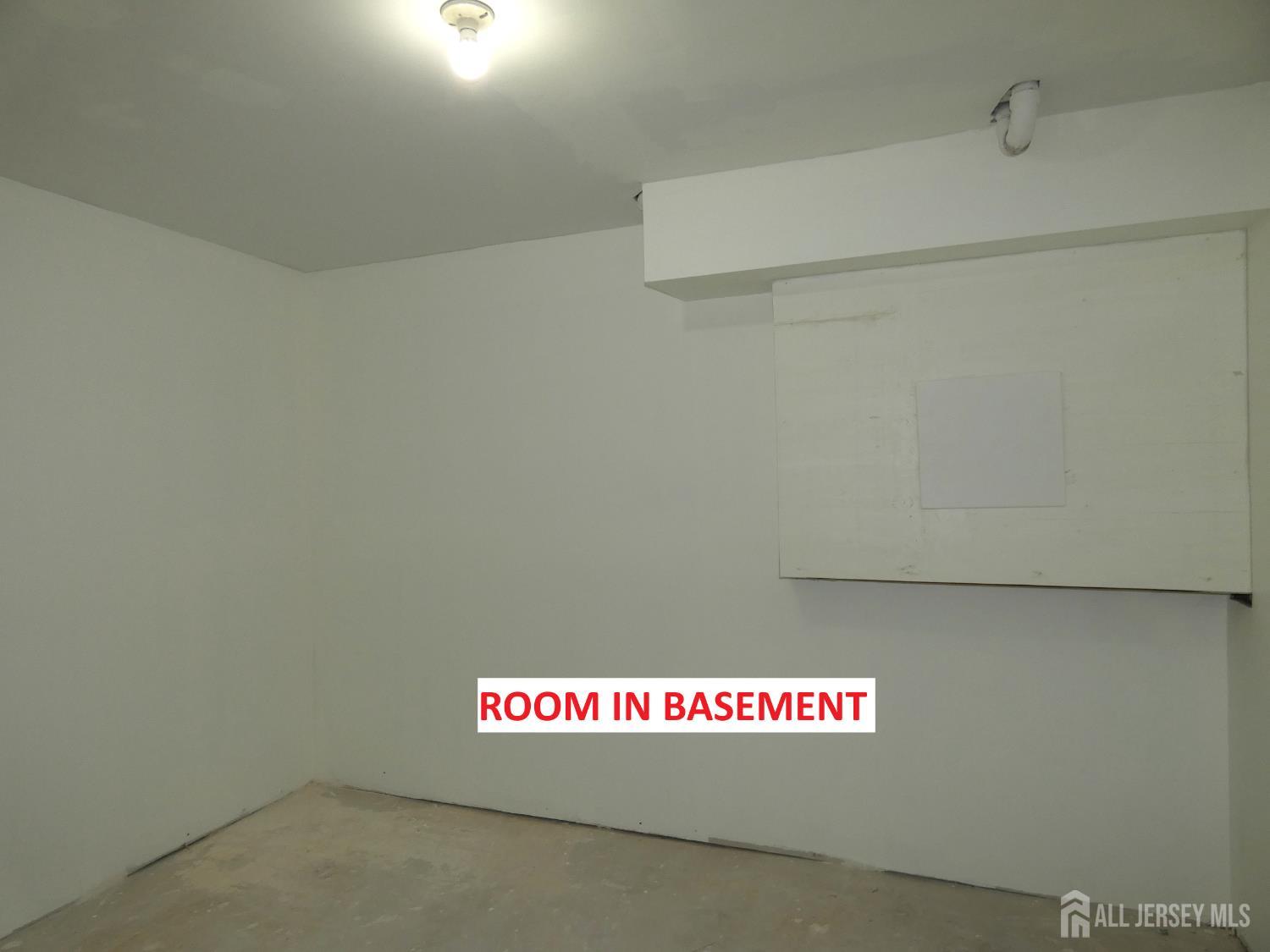 55 Smith Street Perth Amboy, NJ 08861 - Photo 30 of 39