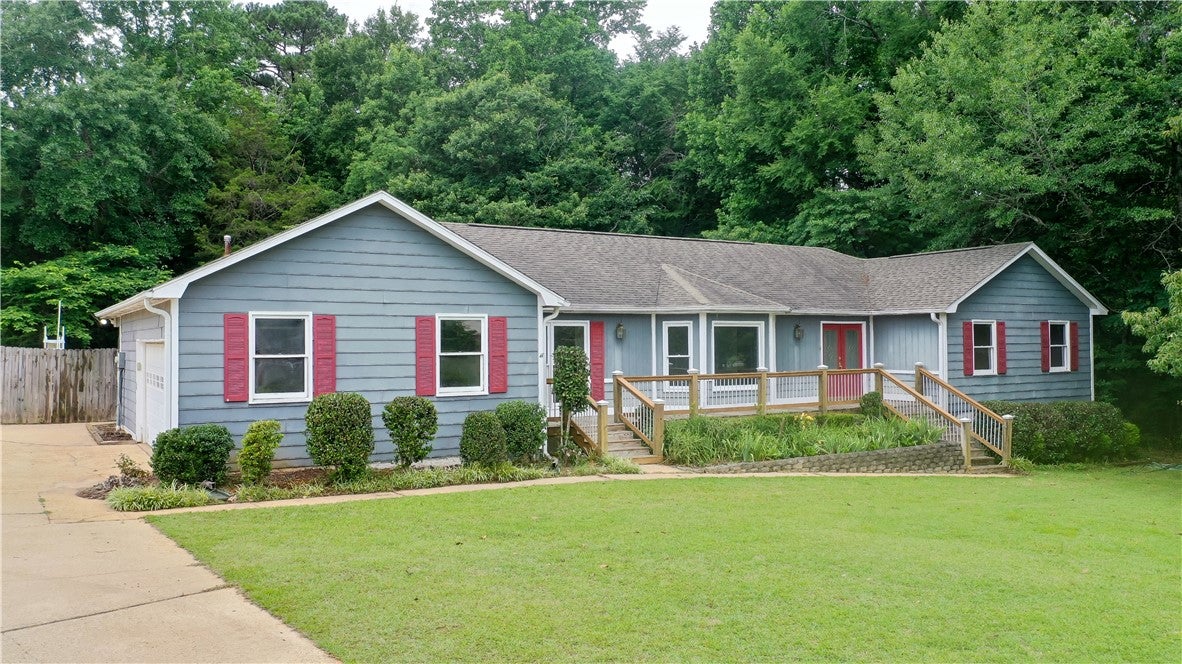 1812 Oak Bowery Road Opelika, AL 36801 - Photo 1 of 32 Gallery Image 1