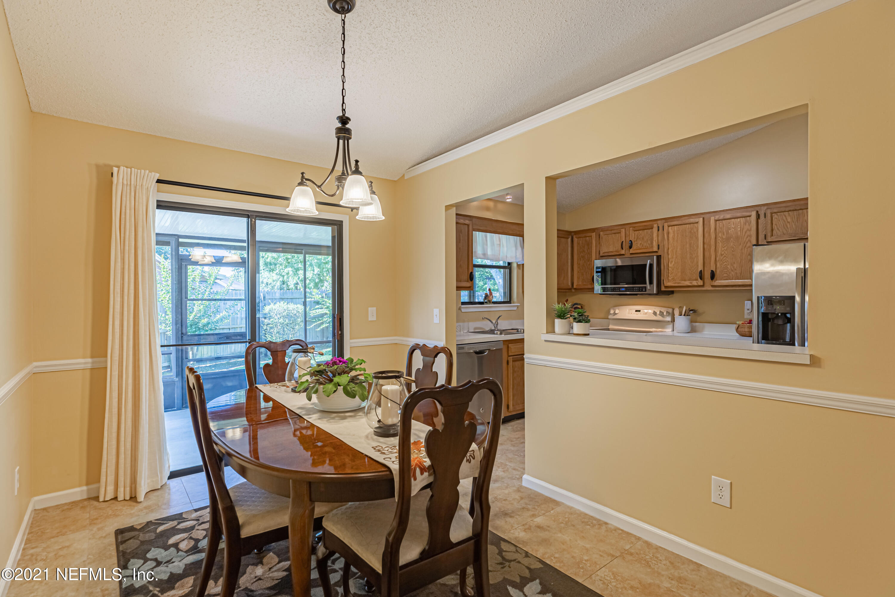 8430 Winter Berry Road Jacksonville, FL 32210 - Photo 11 of 28 11 Eat In Kitchen