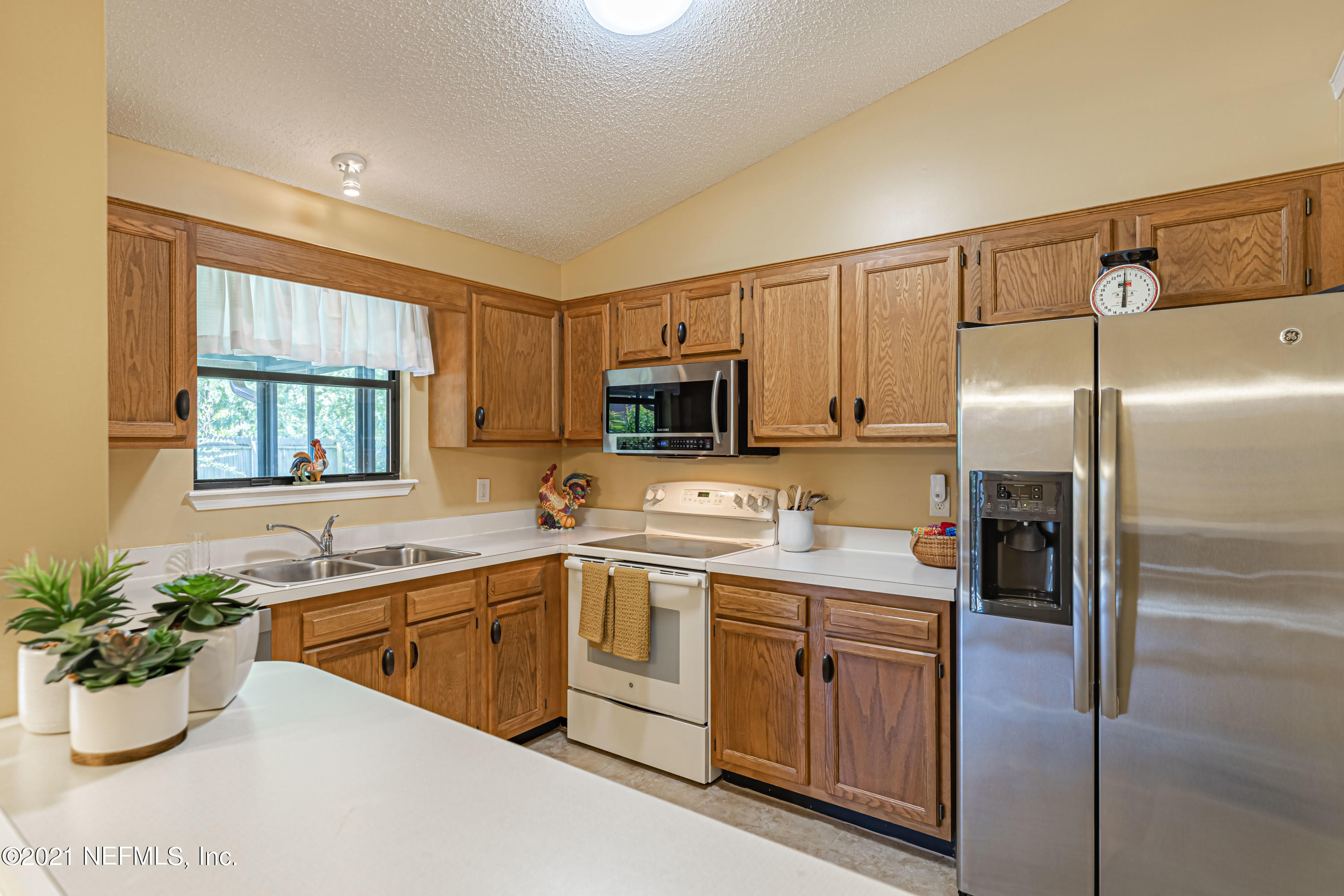 8430 Winter Berry Road Jacksonville, FL 32210 - Photo 15 of 28 15 Kitchen-3