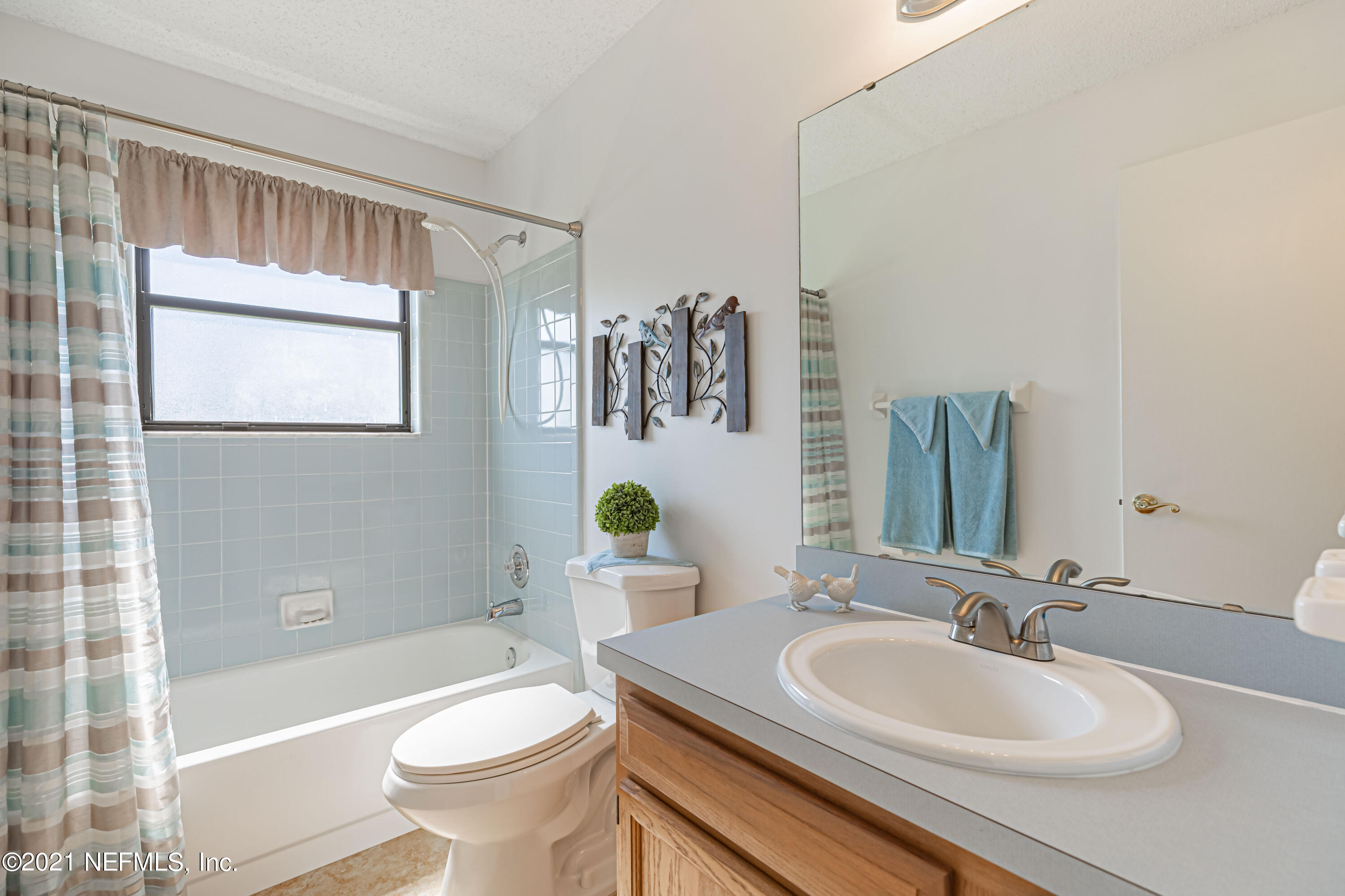8430 Winter Berry Road Jacksonville, FL 32210 - Photo 22 of 28 22 Second Bathroom