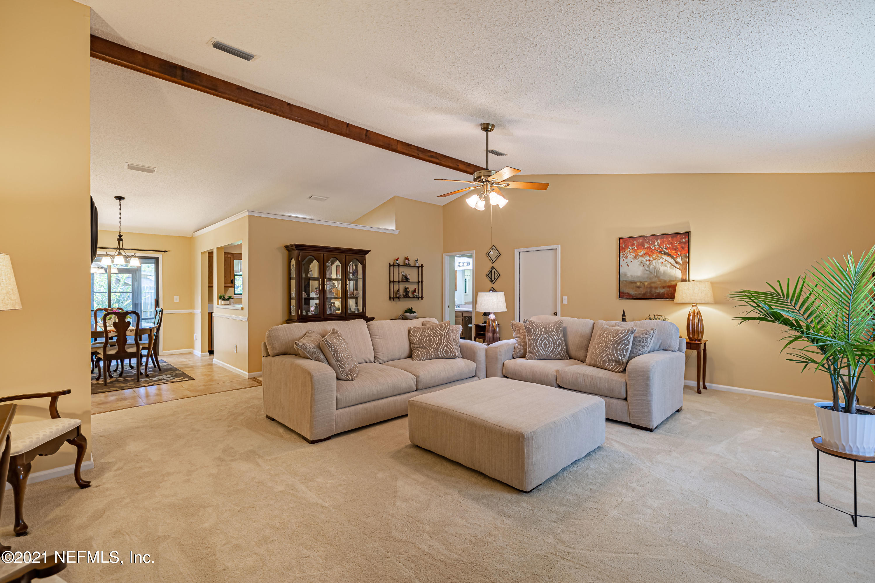 8430 Winter Berry Road Jacksonville, FL 32210 - Photo 7 of 28 7 Family Room