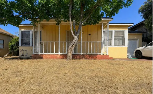 a view of a house with a outdoor space