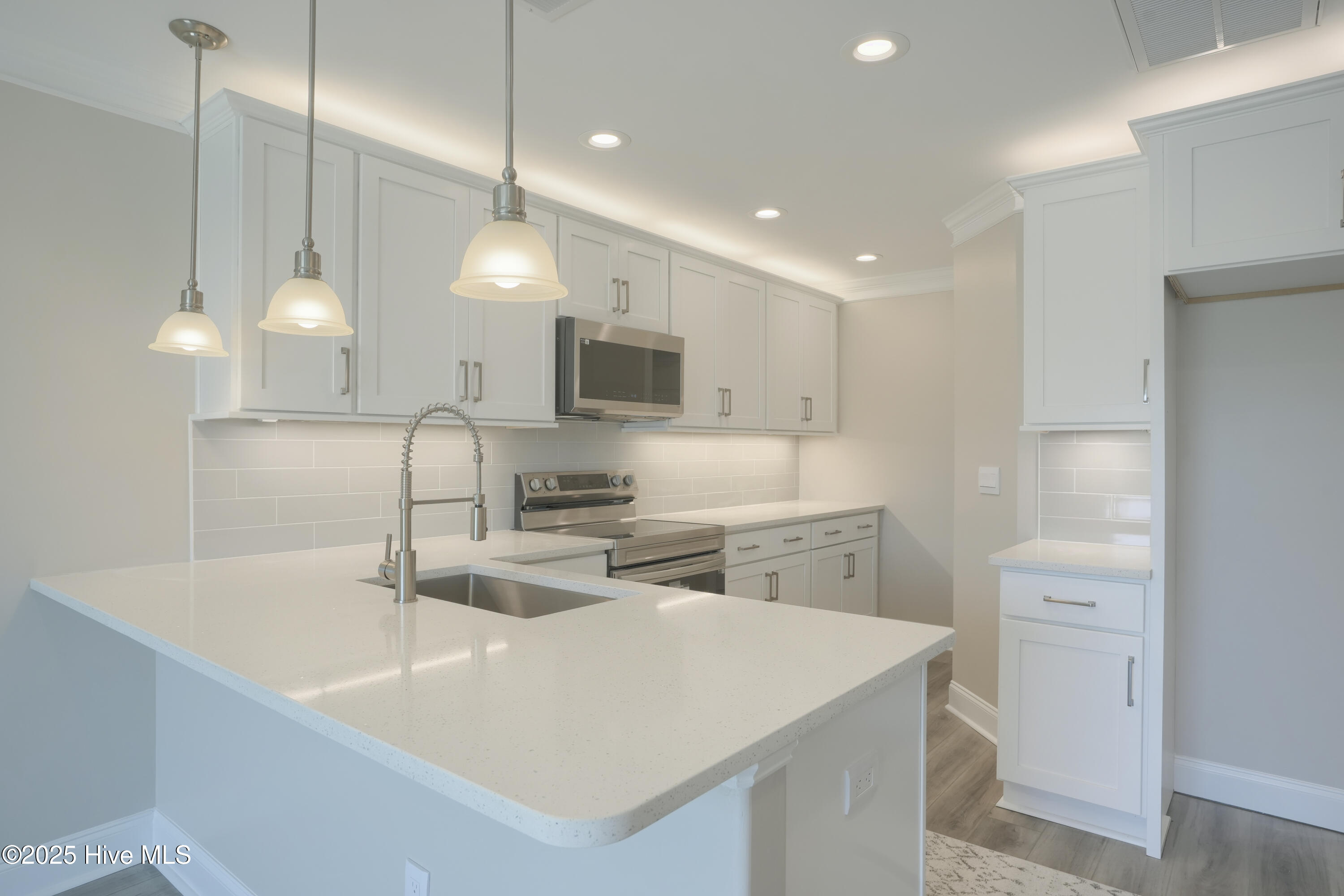 887 New River Inlet Road, Unit 2 North Topsail Beach, NC 28460 - Photo 12 of 38 877-2 New River Inlet Road - Interior -