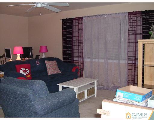 188 Evergreen Road, Unit 6B Edison, NJ 08837 - Photo 6 of 7 Gallery Image 6