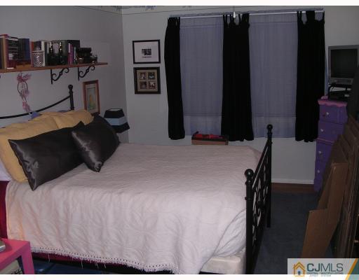 188 Evergreen Road, Unit 6B Edison, NJ 08837 - Photo 7 of 7 Gallery Image 7
