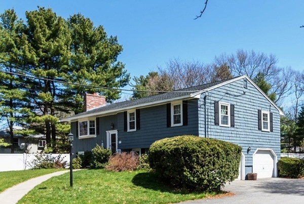 77 Greenwood Road Andover, MA 01810 - Photo 1 of 25 Gallery Image 1
