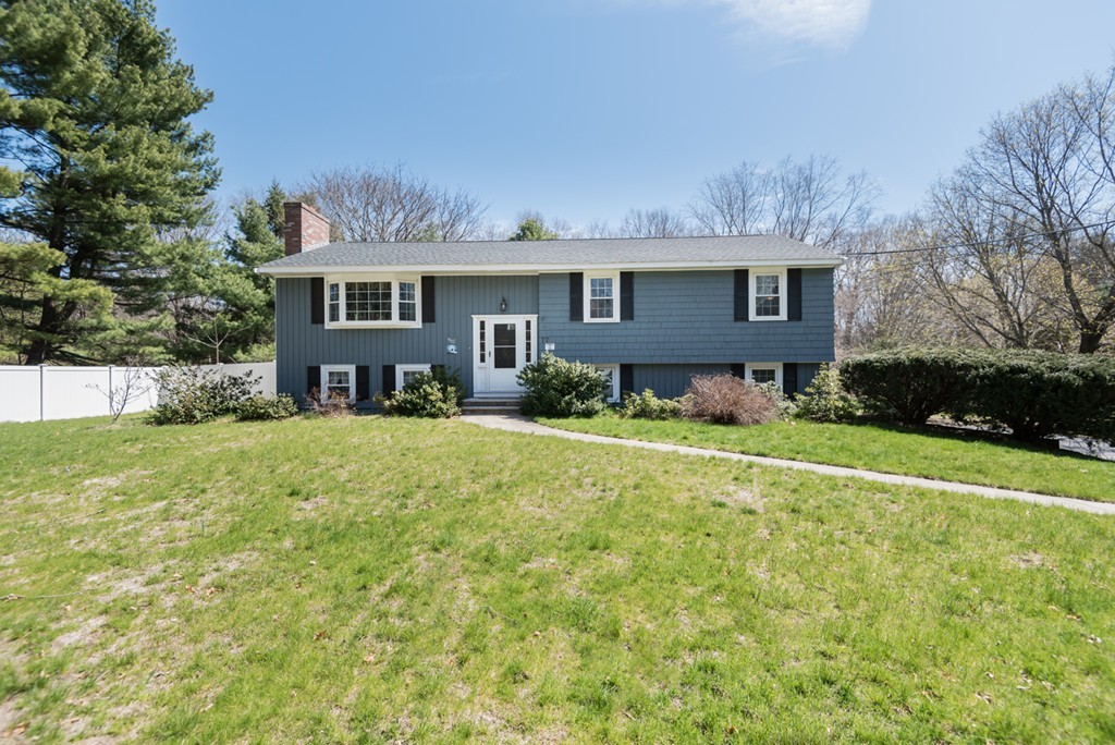 77 Greenwood Road Andover, MA 01810 - Photo 2 of 25 Gallery Image 2