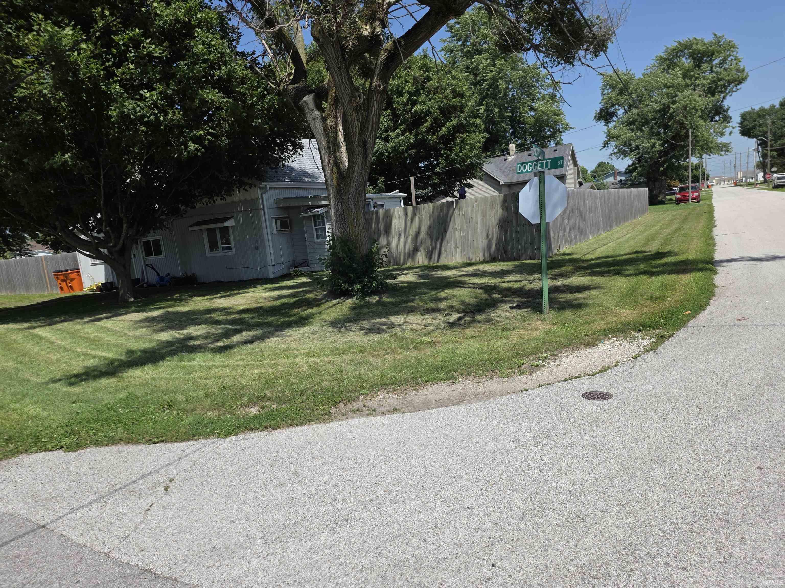 322 West North Street Windfall, IN 46076 - Photo 2 of 13