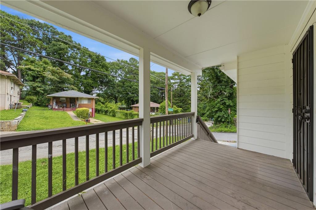 226 Thornton Street Southwest Atlanta, GA 30315 - Photo 3 of 15