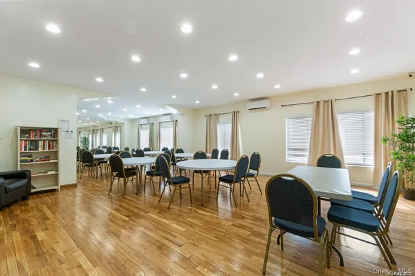 $4,200 | 25-40 Shore Boulevard, Unit 19E | Astoria