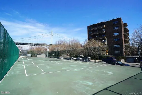 $4,200 | 25-40 Shore Boulevard, Unit 19E | Astoria