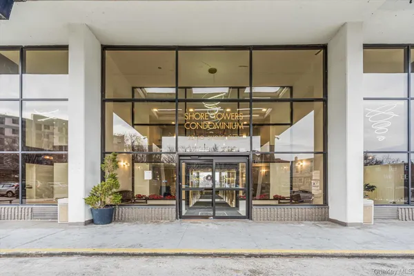 $4,200 | 25-40 Shore Boulevard, Unit 19E | Astoria